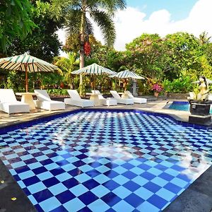 Inna Sindhu Beach Hotel&Resort